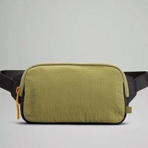 NWT Lululemon Mini Belt Bag